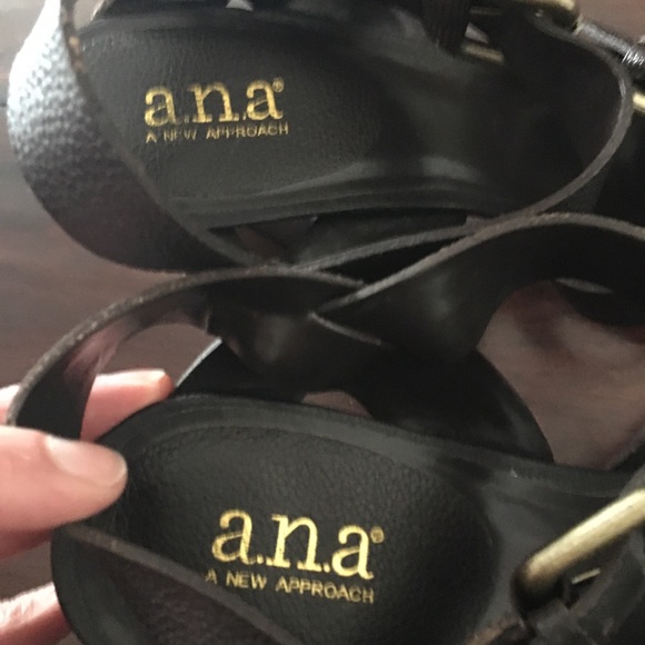 Ana Sandals - Picture 2 of 3